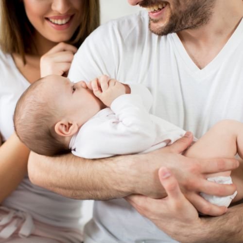Padres con bebé